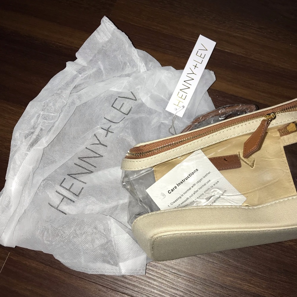 Henny + Lev Cosmetic Makeup Train Case NWT